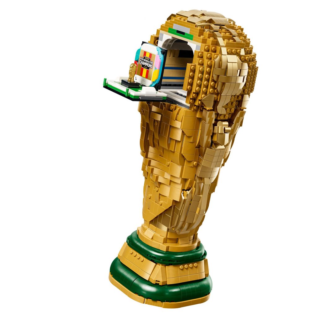 Mehr Bilder zur LEGO 4000351 FIFA World Cup Official Trophy – Champions Edition