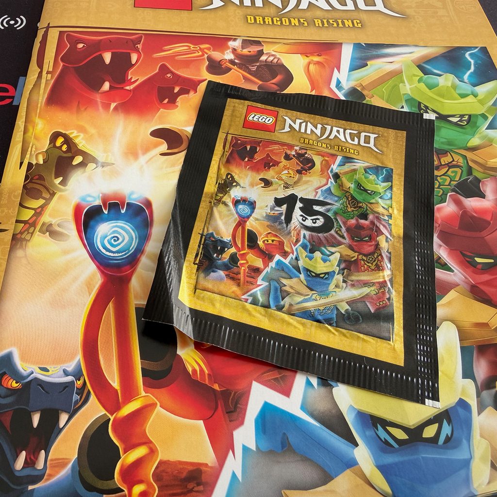 Neue LEGO Ninjago Stickerserie mit Sammelalbum zum Jubiläum
