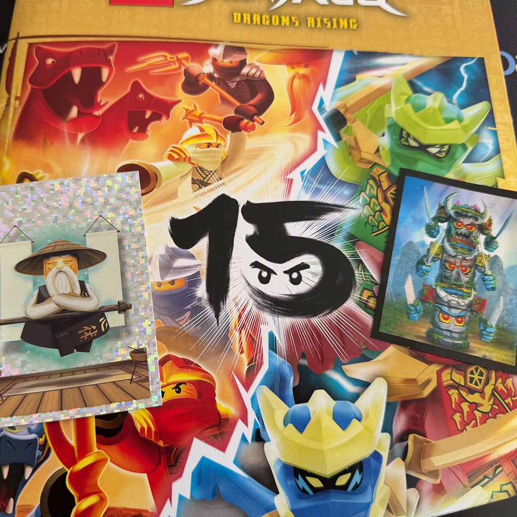Neue LEGO Ninjago Stickerserie mit Sammelalbum zum Jubiläum